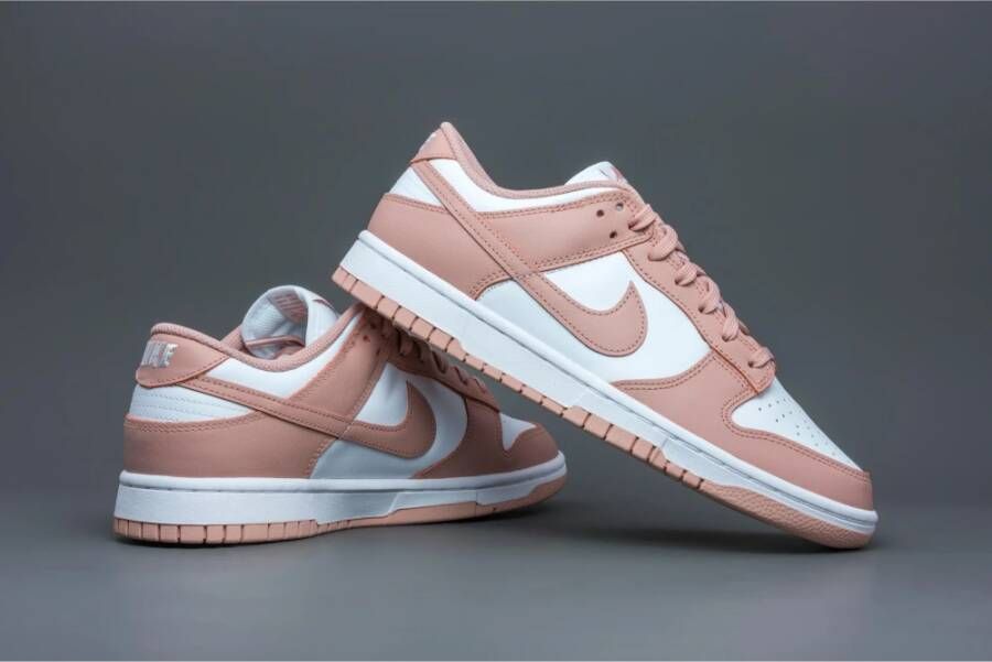Nike Rose Whisper Low Top Sneakers Roze Unisex