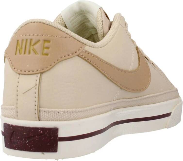 Nike Stijlvolle Court Legacy Next Natur Sneakers Beige Dames