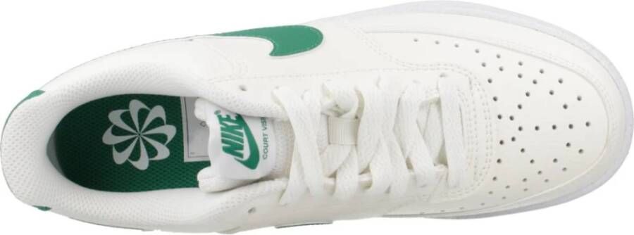 Nike Stijlvolle Court Sneakers voor Vrouwen Beige Dames