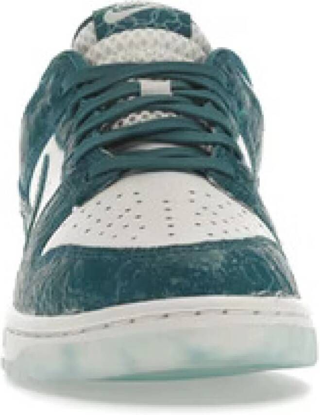 Nike Leren Dunk Low Sneakers Blauw Dames