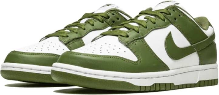 Nike "Medium Olive Dunk Low Sneakers" Groen Heren