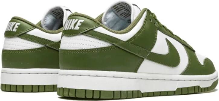 Nike "Medium Olive Dunk Low Sneakers" Groen Heren