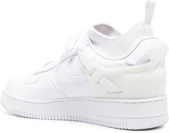 Nike Witte Leren Sneakers met Iconisch Logo Wit Dames