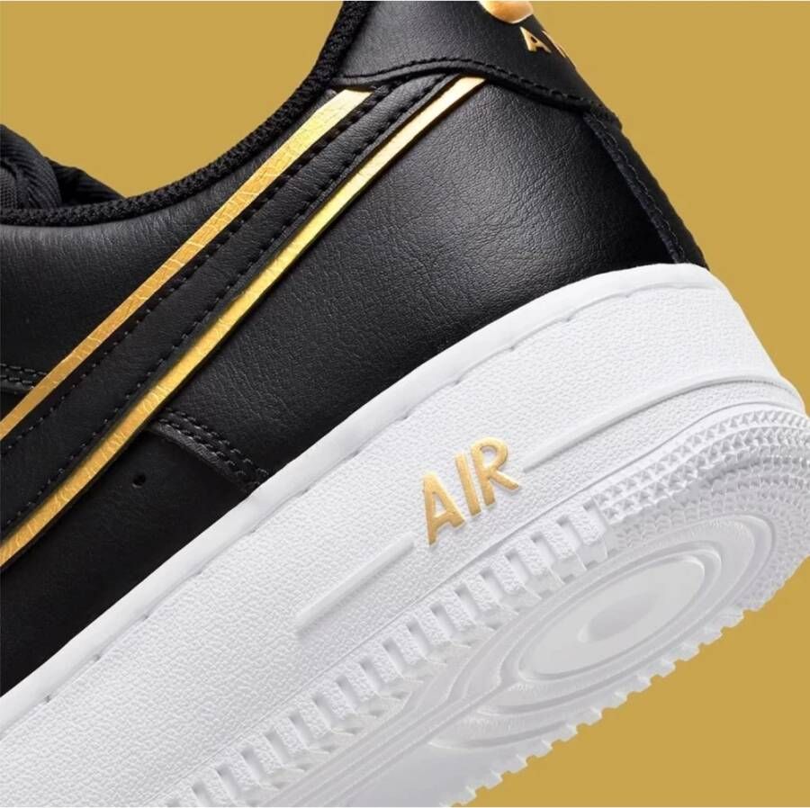 Nike Air Force 1 LV8 Sneakers Zwart Heren