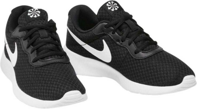 Nike Tanjun Sneakers Zwart Heren