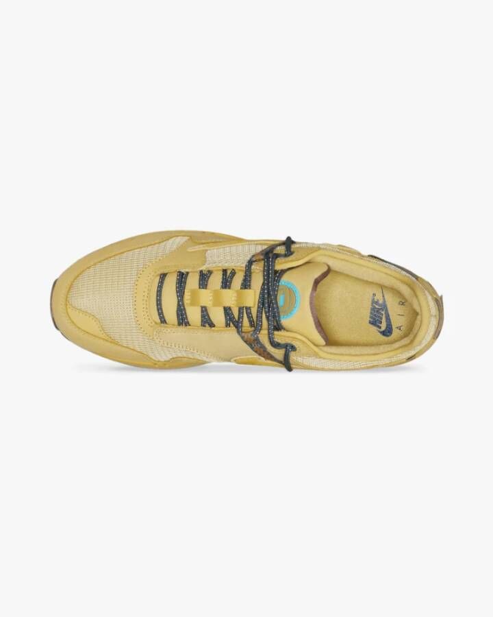 Nike Travis Scott Cactus Jack Goud Sneakers