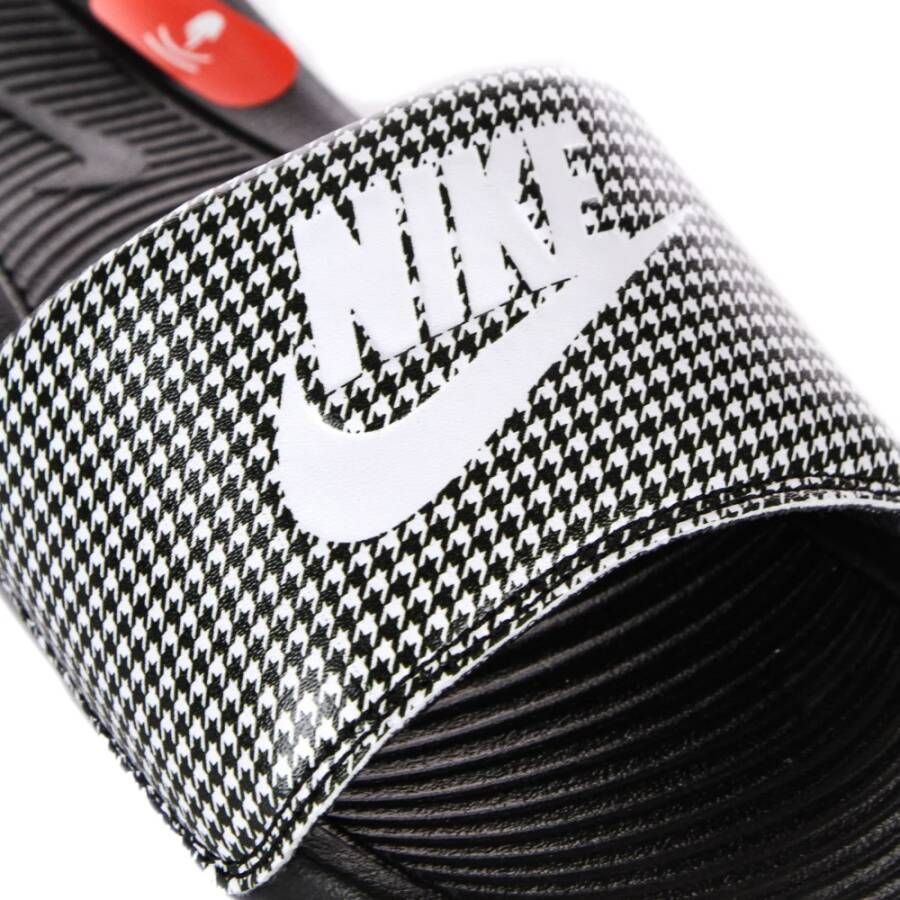 Nike Zwart Witte Slide Sandalen voor Vrouwen Black Dames