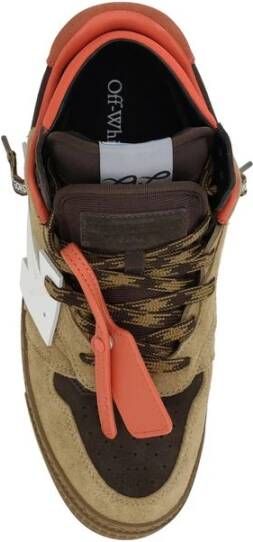 Off White Urban-Chic Veterschoenen met Iconisch Pijllogo