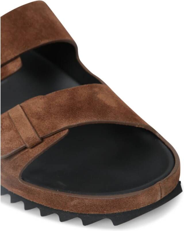 Officine Creative Bruine Sandalen met Dubbele Gespen