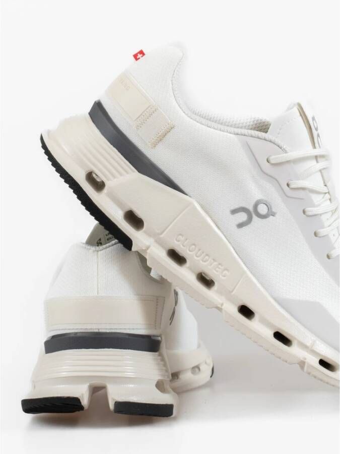 ON Running Cloudnova Form Sneakers White Dames