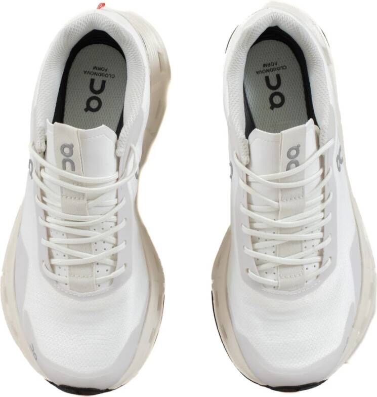 ON Running Cloudnova Form Sneakers White Dames