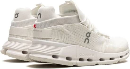 ON Running Sneakers White Dames