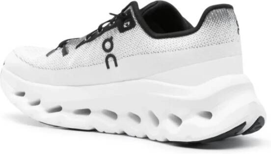 ON Running Sneakers White Dames