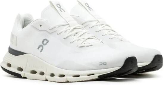 ON Running Sneakers White Heren