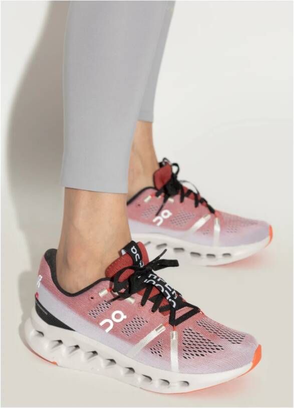 ON Running Trainingschoenen Cloudsurfer Red Dames