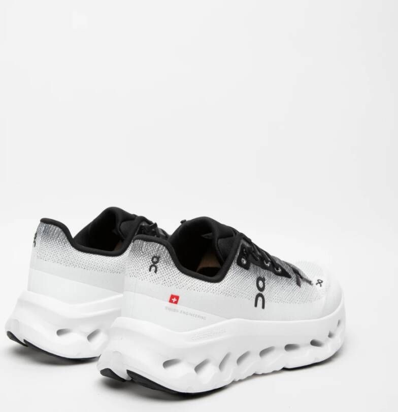 ON Running Witte Slip-On Sneakers Elastische Veters White Heren