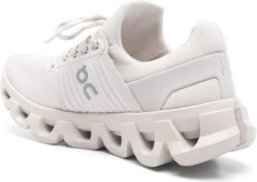 On Running Witte Sneakers met Stijlvolle Kenmerken