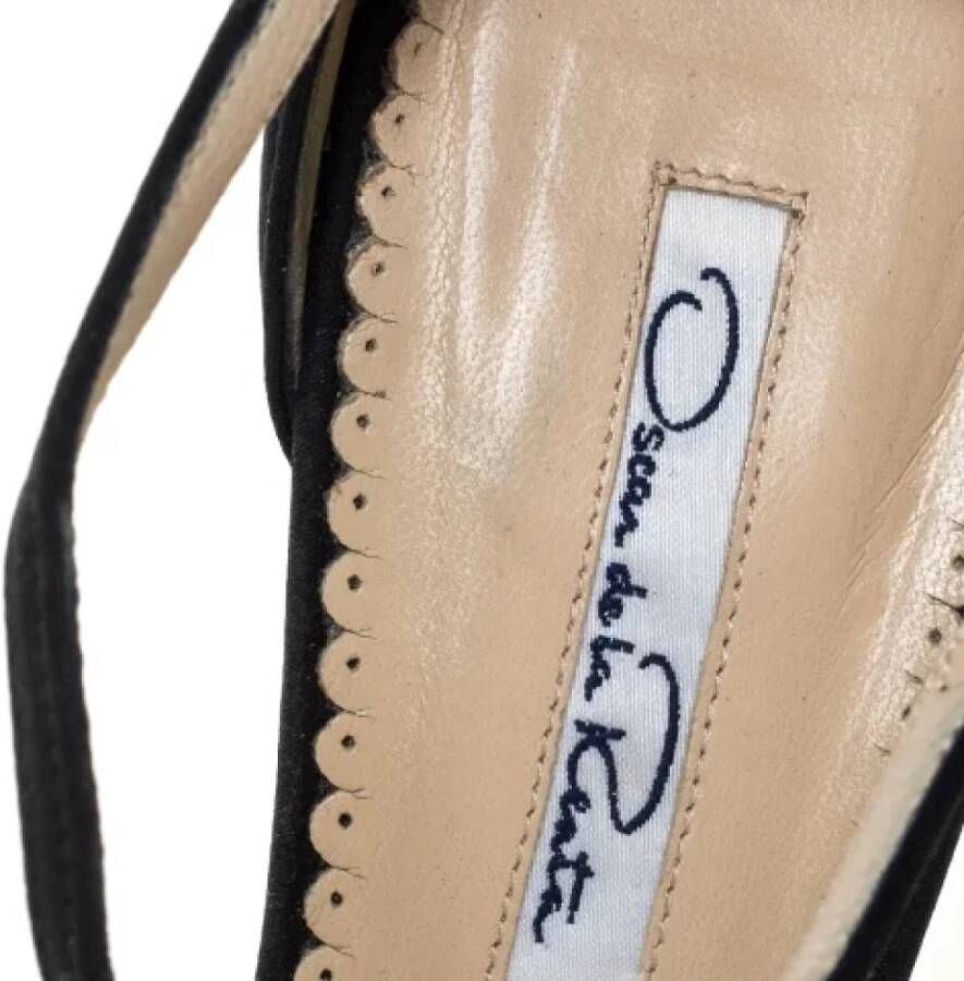 Oscar De La Renta Pre-owned Fabric sandals Black Dames
