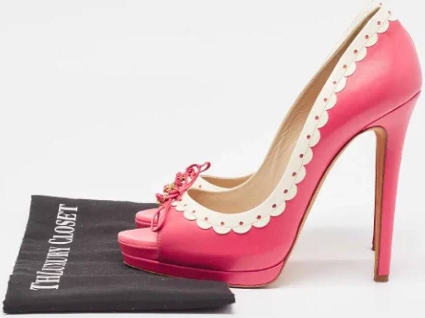 Oscar De La Renta Pre-owned Leather heels Pink Dames