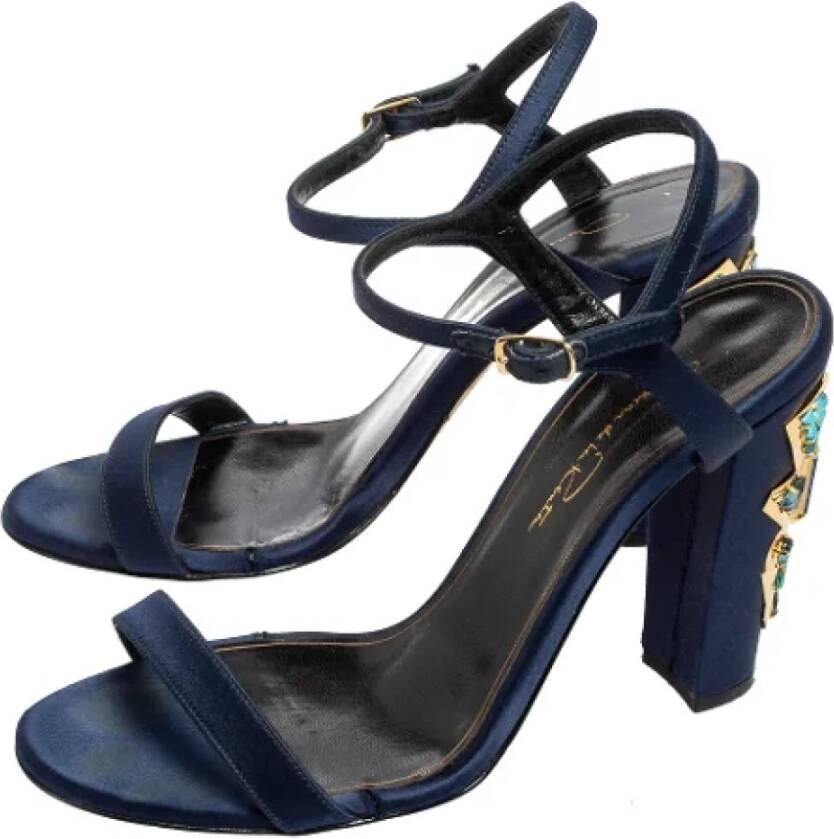 Oscar De La Renta Pre-owned Satin sandals Blue Dames