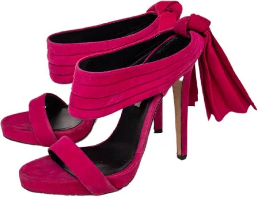 Oscar De La Renta Pre-owned Suede sandals Pink Dames