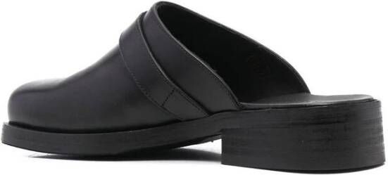 Our Legacy Zwarte Gesloten Leren Schoenen met Kruisband Black Heren