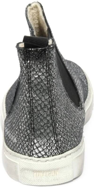 P448 A5 Sneakers