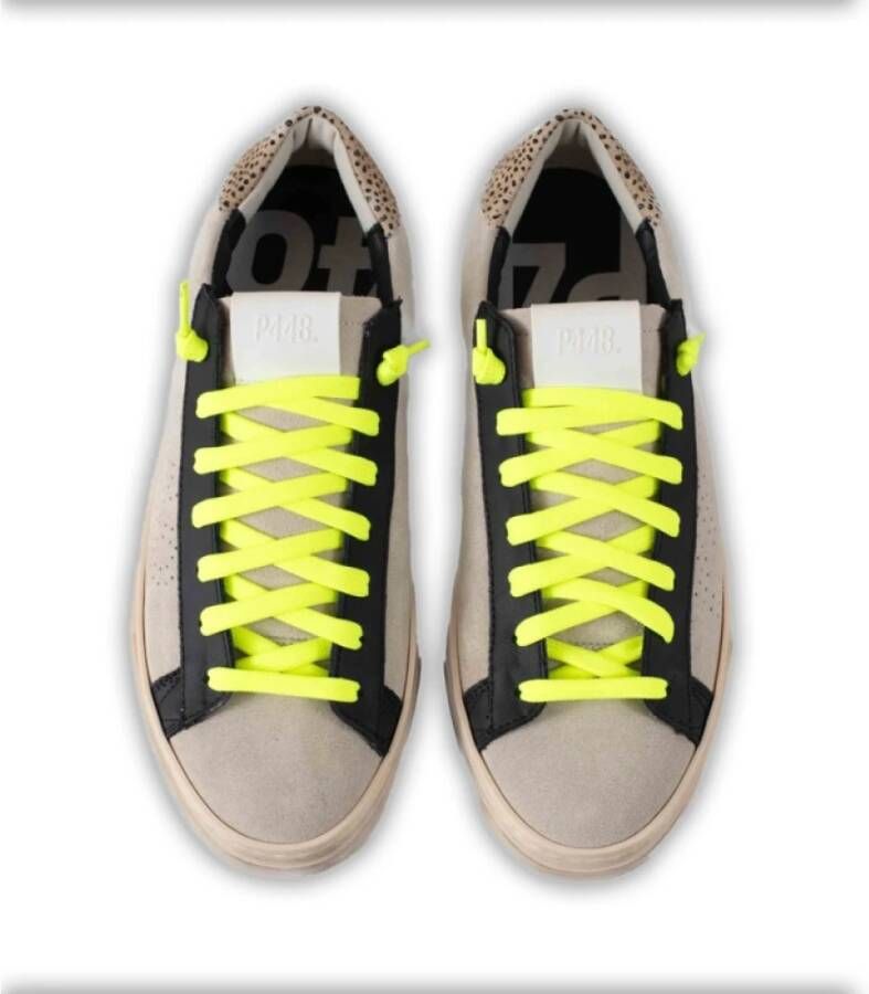 P448 Beige Sneakers met Zwarte Details en Fluorescerende Veters