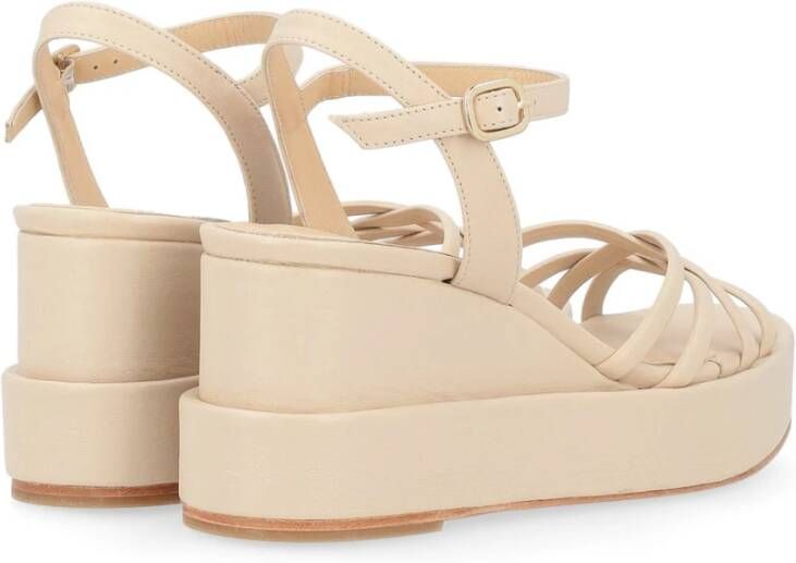 Paloma Barceló Ivory Nappa Sandal Beige Dames