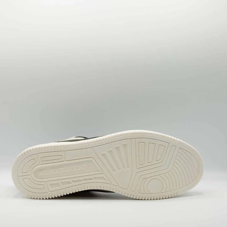 Pantofola D'Oro Zwarte Sneakers Retro Stijl Herenschoenen Beige Heren