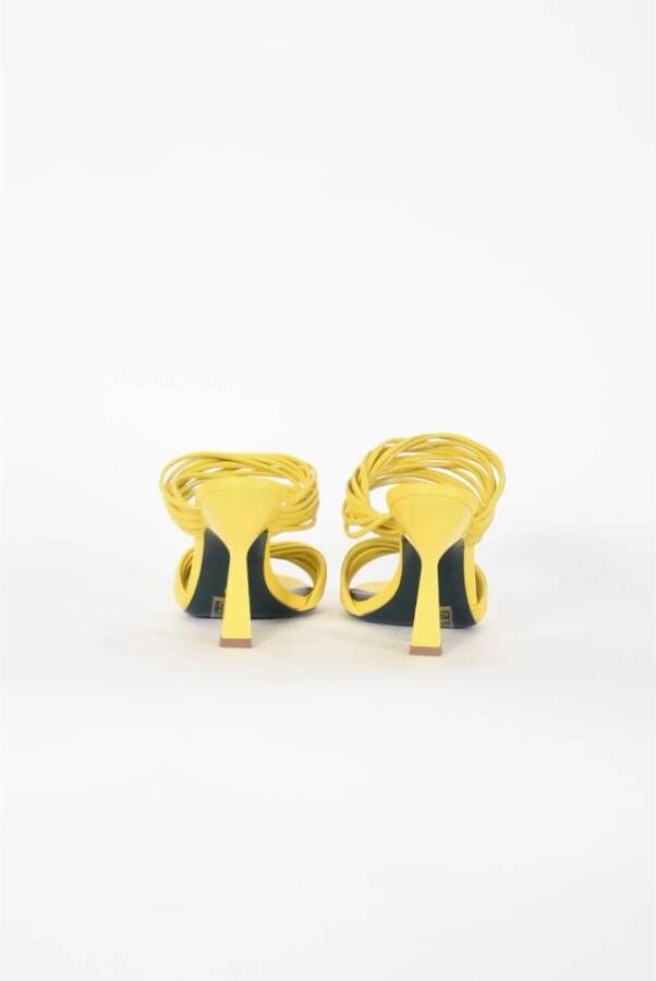 PATRIZIA PEPE Gladleren sandalen met gouden logo Yellow Dames