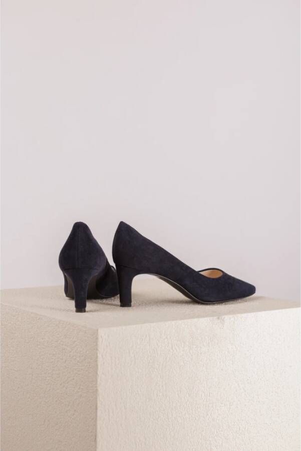 Peter Kaiser Marineblauwe Suède Pump met Puntneus Blue Dames