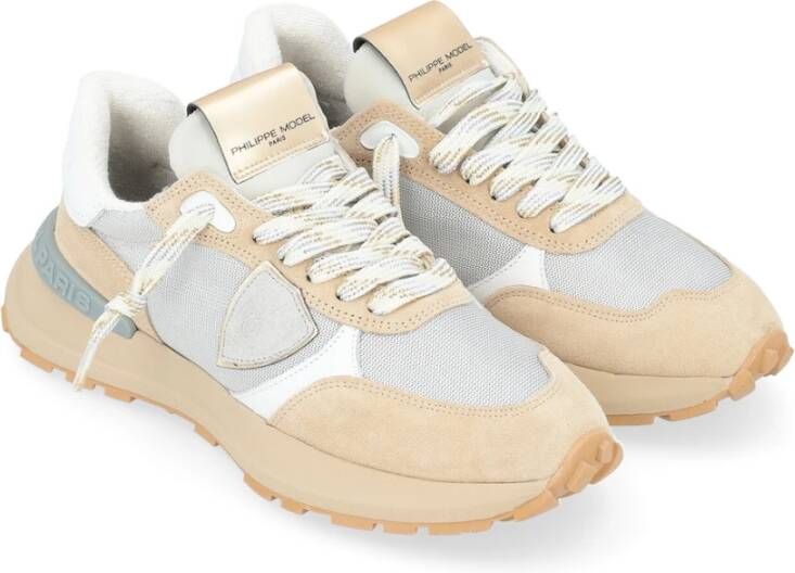 Philippe Model Beige Suede Antibes Sneaker met Zilveren Mesh Beige Dames