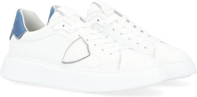 Philippe Model Witte en Blauwe Leren Sneaker met Oversized Rubberen Zool White Heren