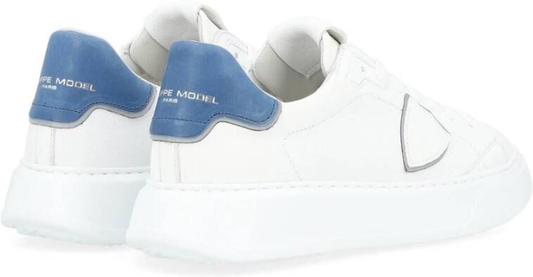 Philippe Model Witte en Blauwe Leren Sneaker met Oversized Rubberen Zool White Heren