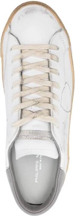 Philippe Model Witte leren sneakers met distressed afwerking