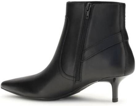 Pinko Leren Enkellaarzen met Kitten Heel
