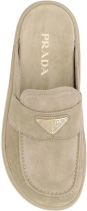Prada Elegante Suède Loafers Muiltjes met Sleehak Beige Dames