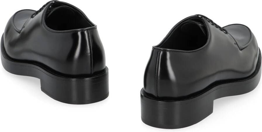 Prada Klassieke leren veterschoenen
