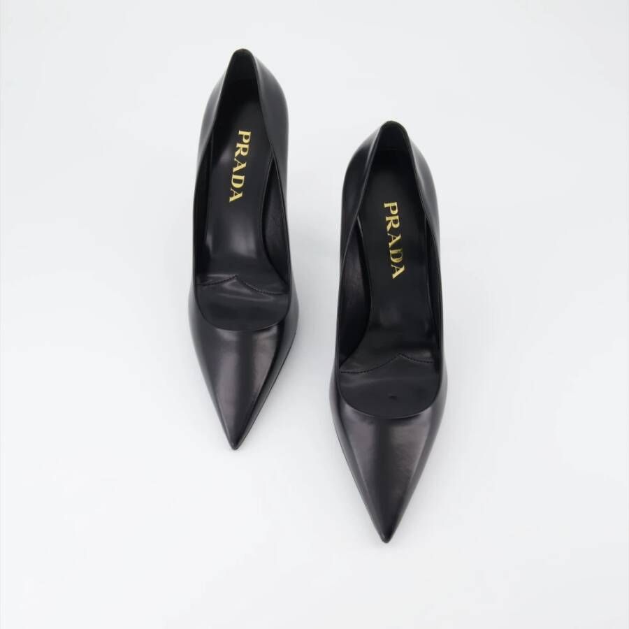 Prada Leren pumps met metallic logo Black Dames