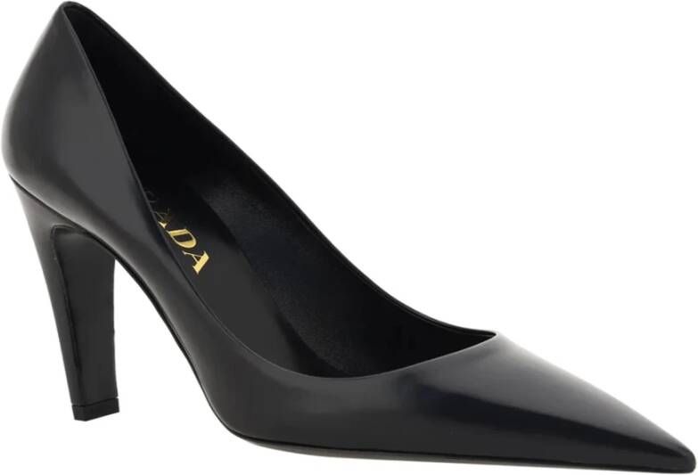 Prada Leren Pumps met Puntige Neus Black Dames