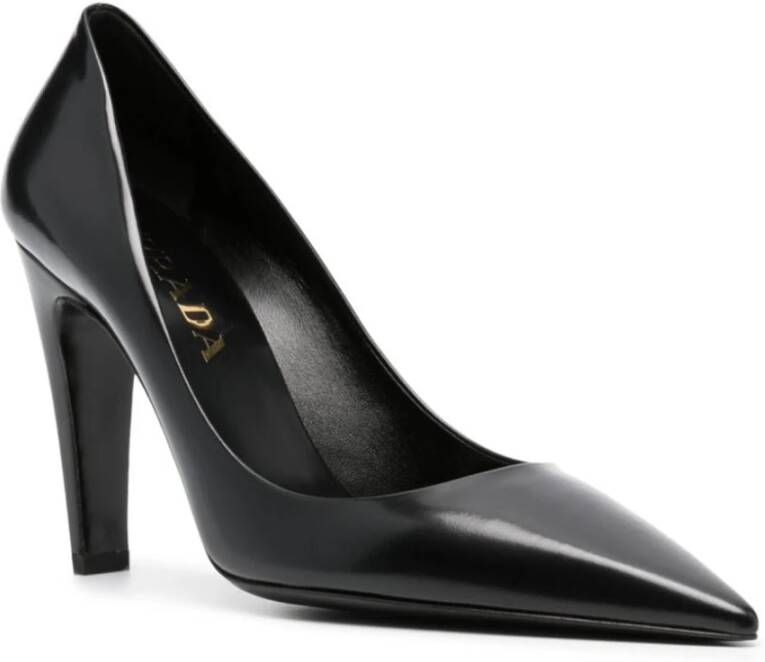 Prada Leren Pumps met Puntige Neus Black Dames