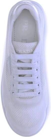 Prada Leren sneakers met gebeeldhouwde zool