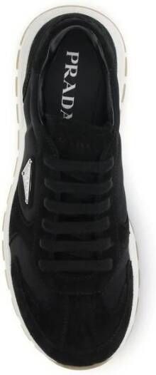 Prada Nylon Sneakers met getande zool