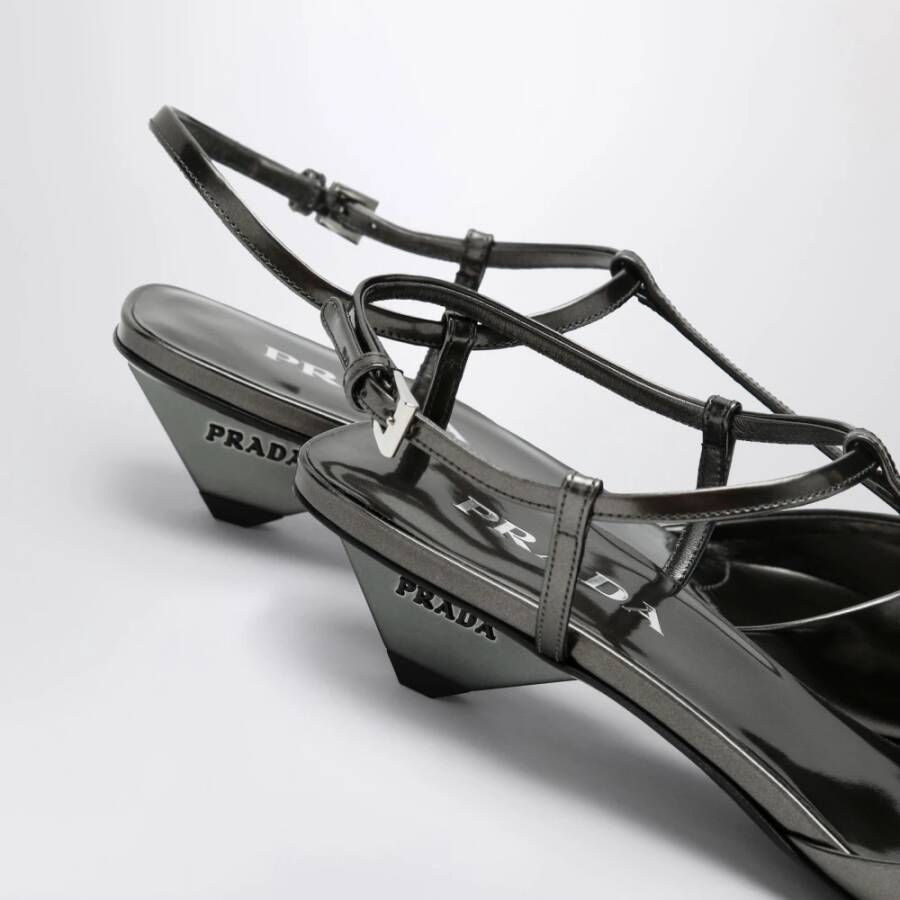 Prada Platte Slingback Schoenen in Antraciet