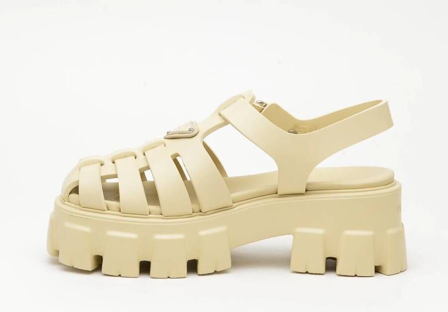 Prada Trendy Platte Sandalen in Quartz Kleur Beige Dames