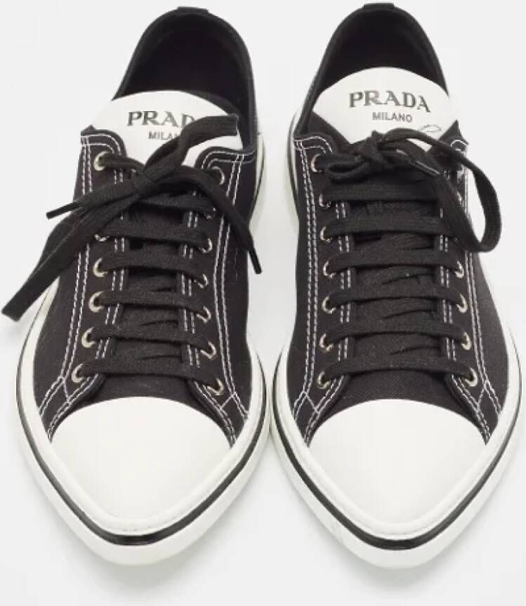 Prada Vintage Pre-owned Canvas sneakers Black Heren