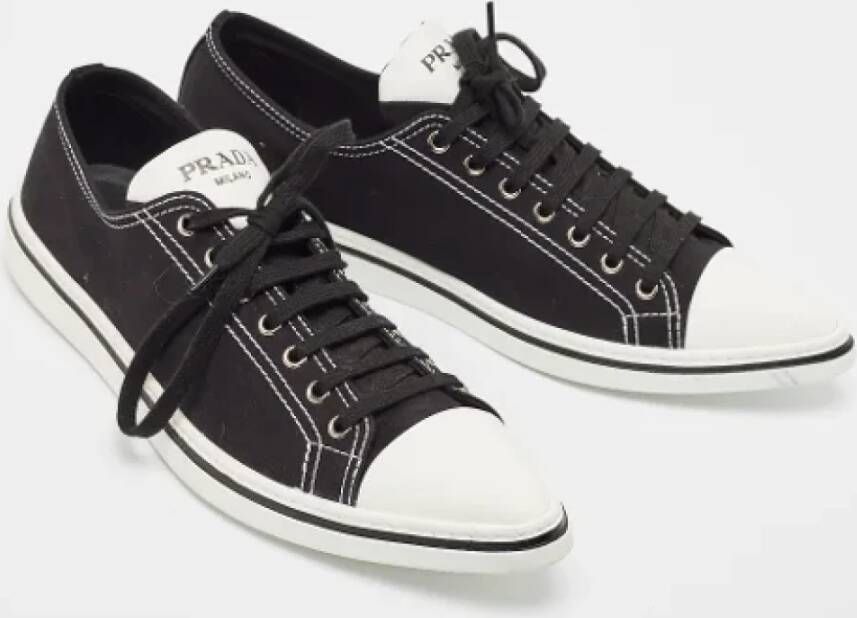 Prada Vintage Pre-owned Canvas sneakers Black Heren