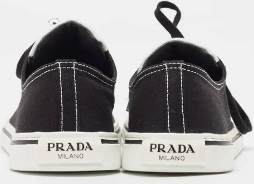 Prada Vintage Pre-owned Canvas sneakers Black Heren