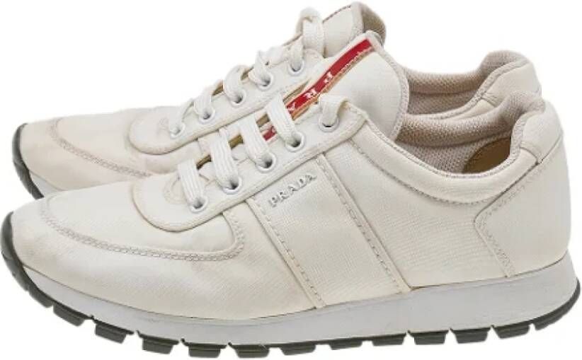 Prada Vintage Pre-owned Canvas sneakers White Dames